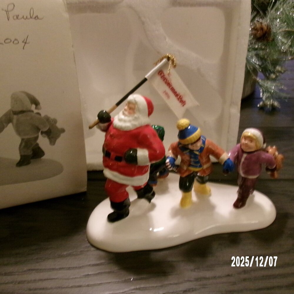 Dept 56 Original Snow Village HERE COMES SANTA Handpainted Accessory 7755